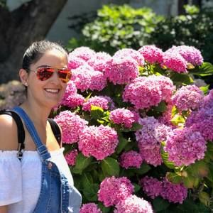 Meet your Posher, Alexis